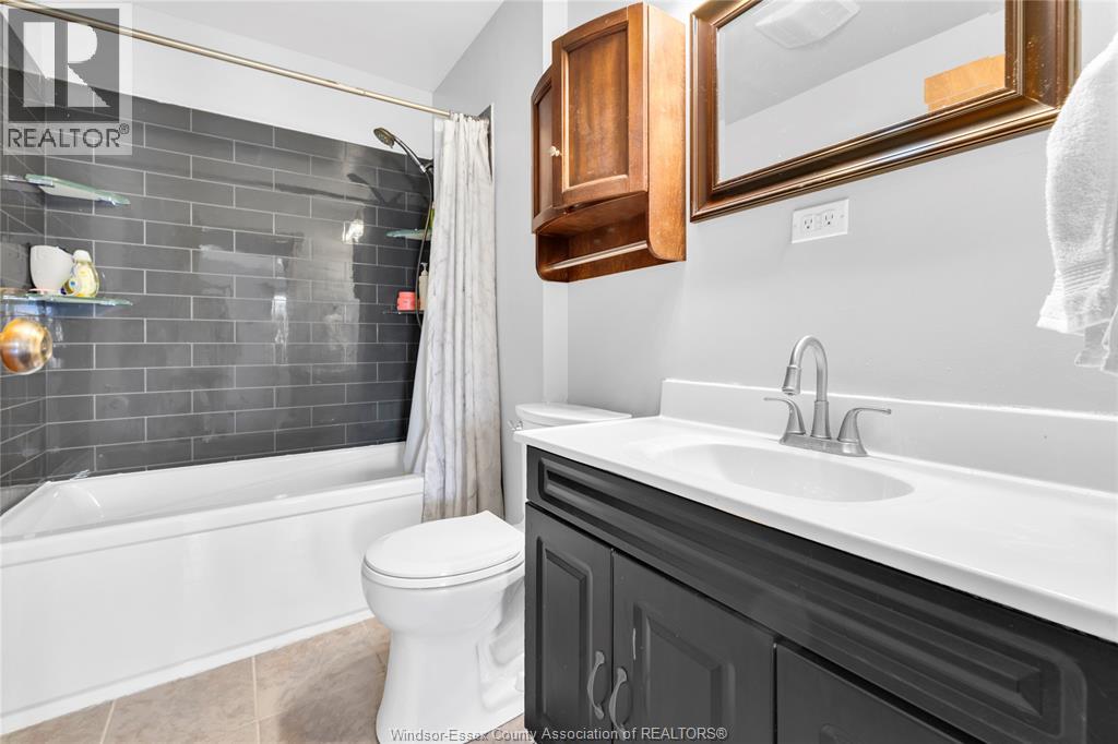 1752 BENJAMIN, Windsor, Ontario, N8X4N6 — Photo 6