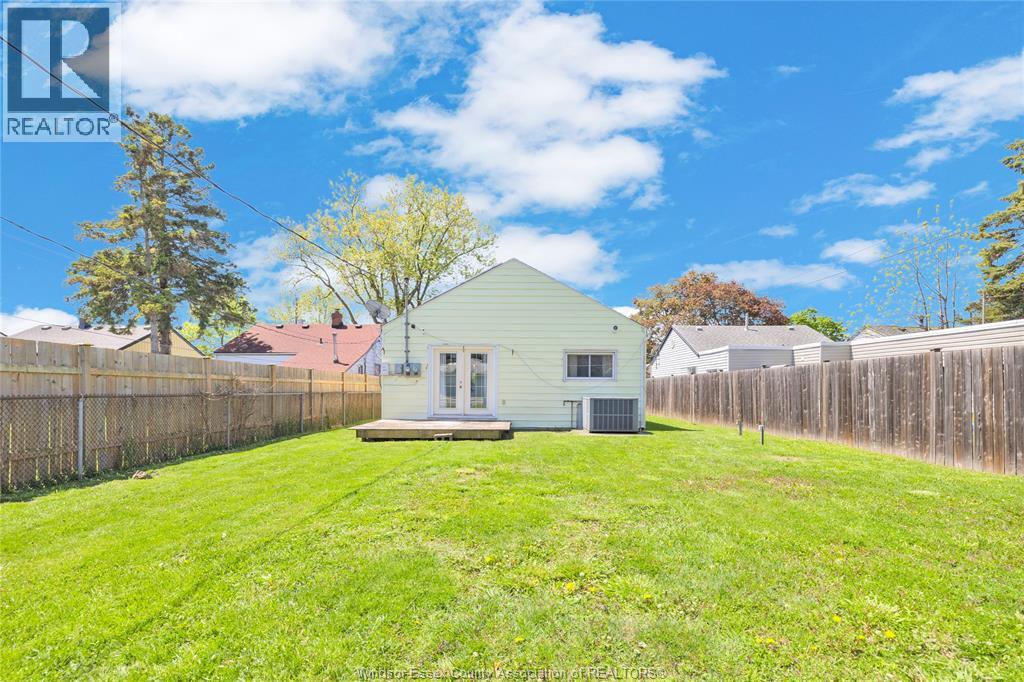 1752 BENJAMIN, Windsor, Ontario, N8X4N6 — Photo 7