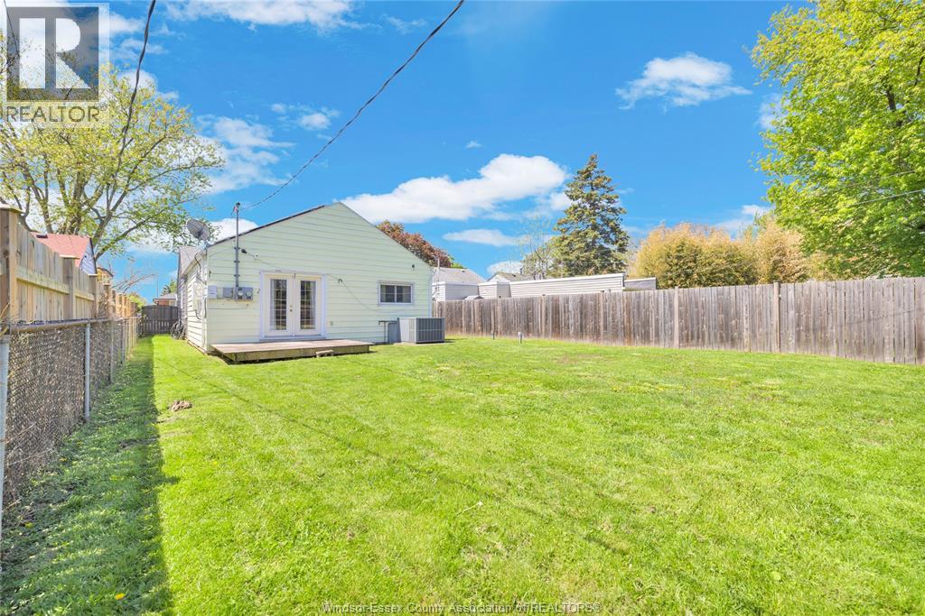 1752 BENJAMIN, Windsor, Ontario, N8X4N6 — Photo 18