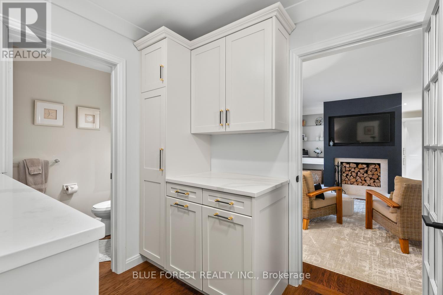 43 COMPTON CRESCENT - 31