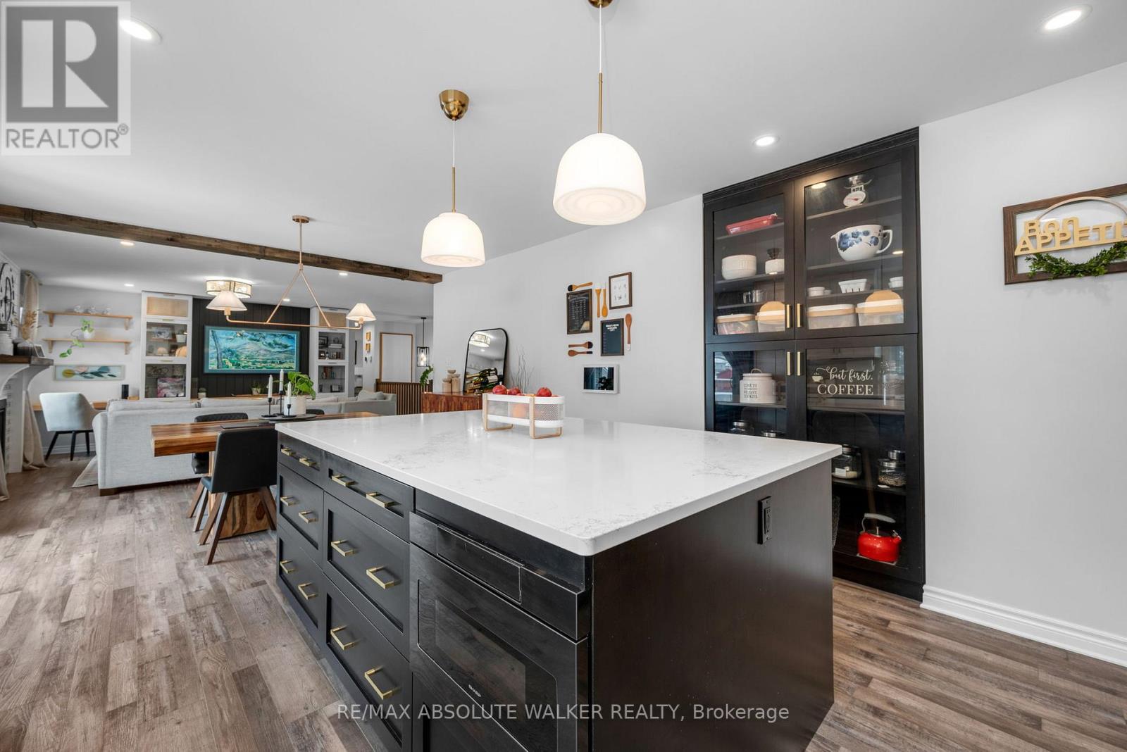 168 ROXANNE STREET — photo 16