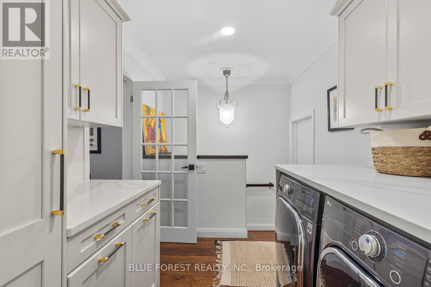43 COMPTON CRESCENT - 32