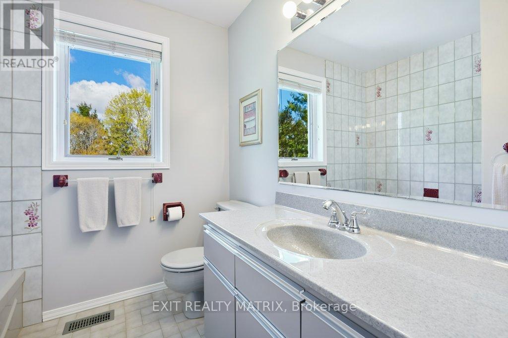 1340 CUTHBERT WAY - 24