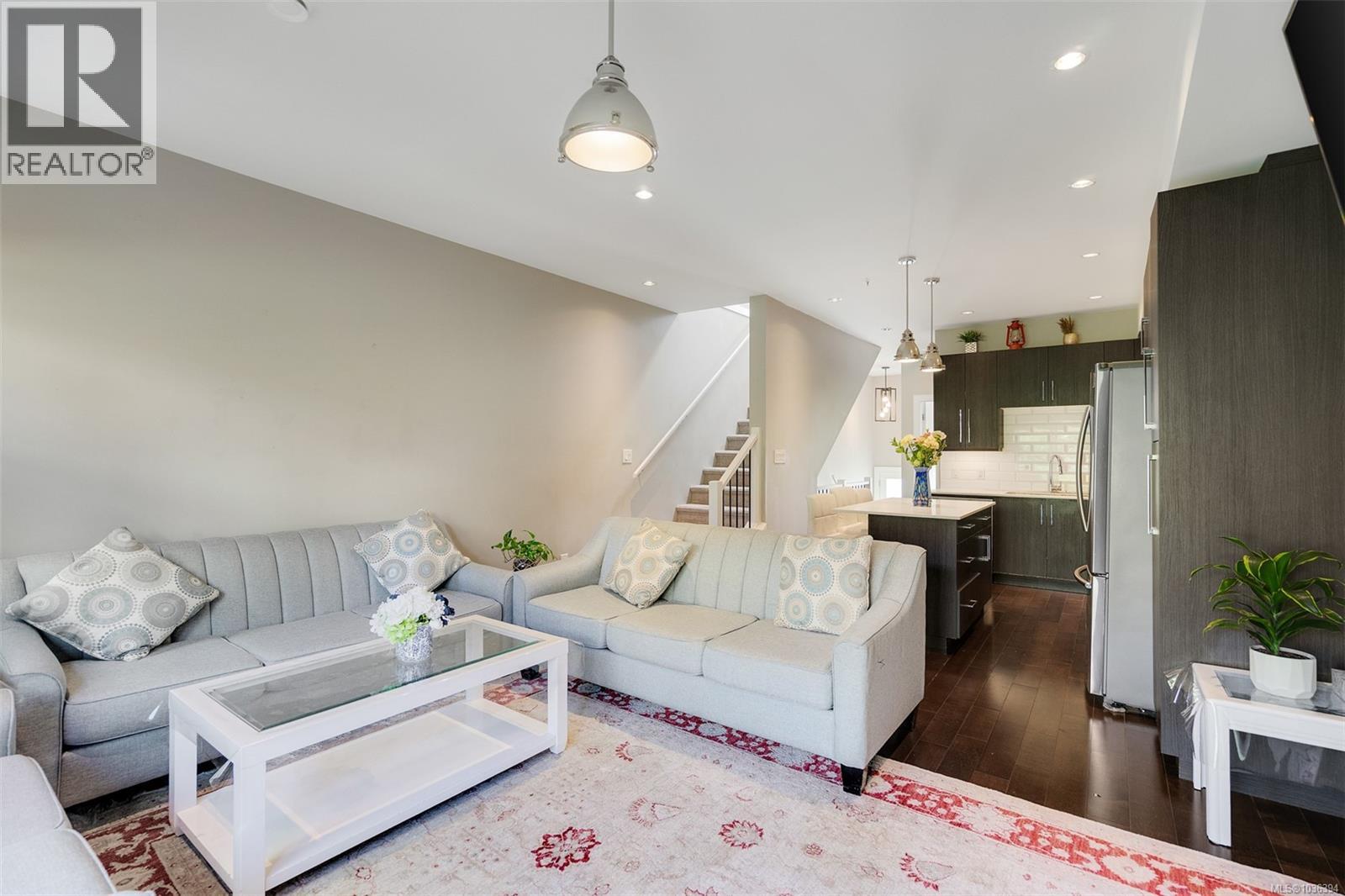 #115 300 Phelps Ave - 13