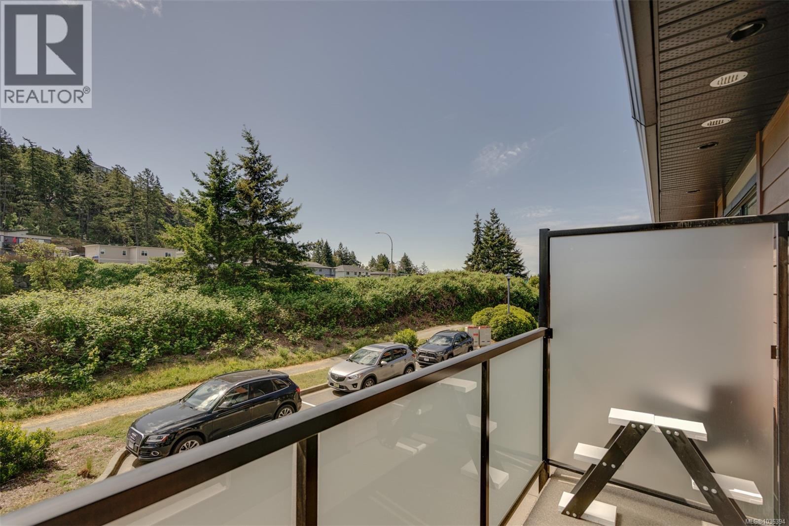 #115 300 Phelps Ave - 31