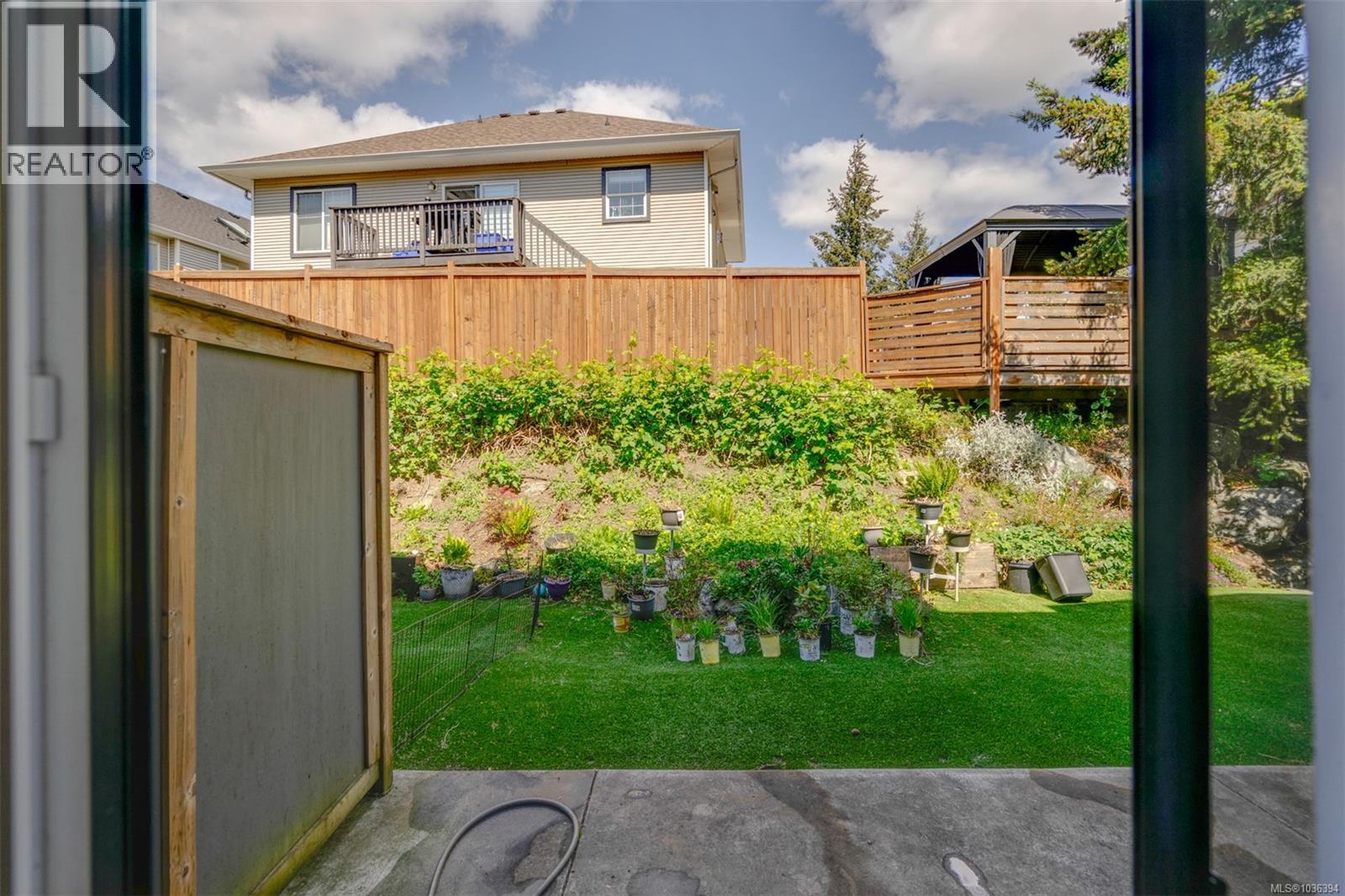 #115 300 Phelps Ave - 8