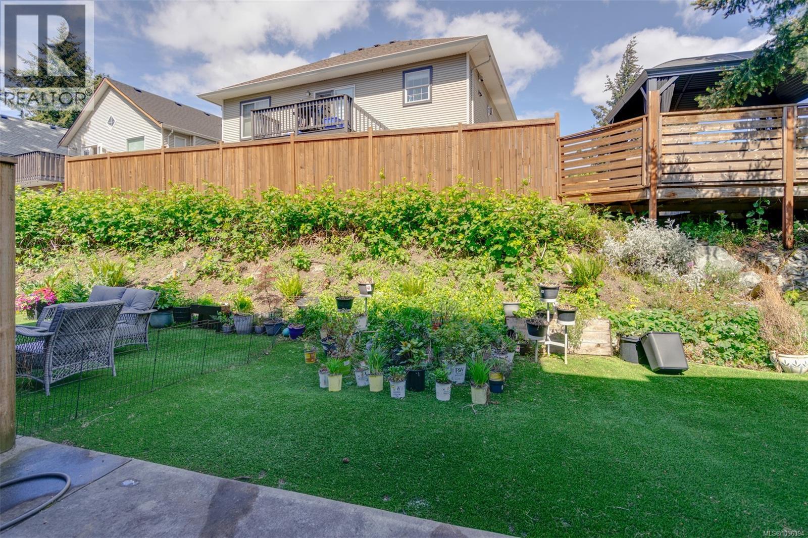#115 300 Phelps Ave - 9