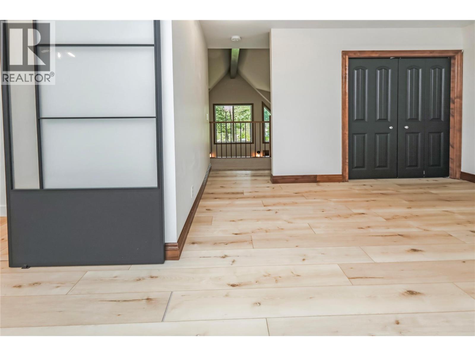 #43 4868 Riverview Drive - 28