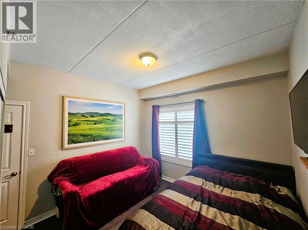 #102 308 WATSON Parkway N - 23