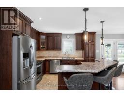 22 Grew Crescent, Penetanguishene, ON L9M0A4 Photo 13