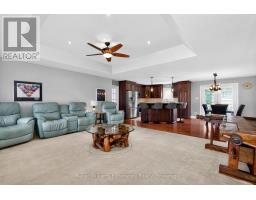 Den - 22 Grew Crescent, Penetanguishene, ON L9M0A4 Photo 6