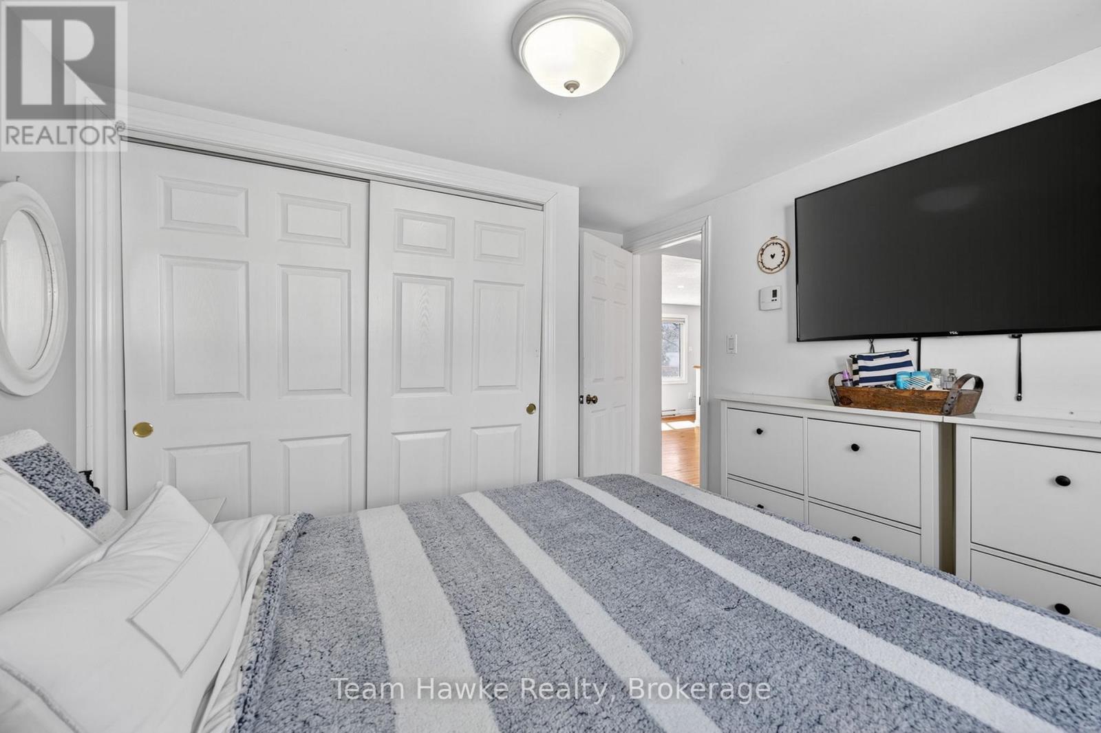 14 SARNA DRIVE - 19