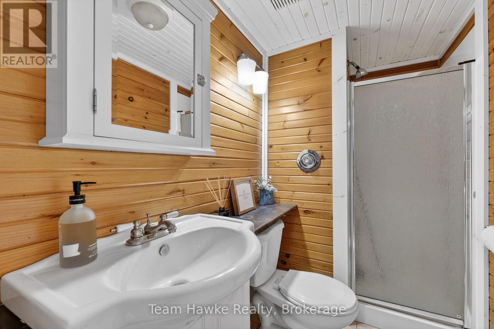 14 SARNA DRIVE - 32