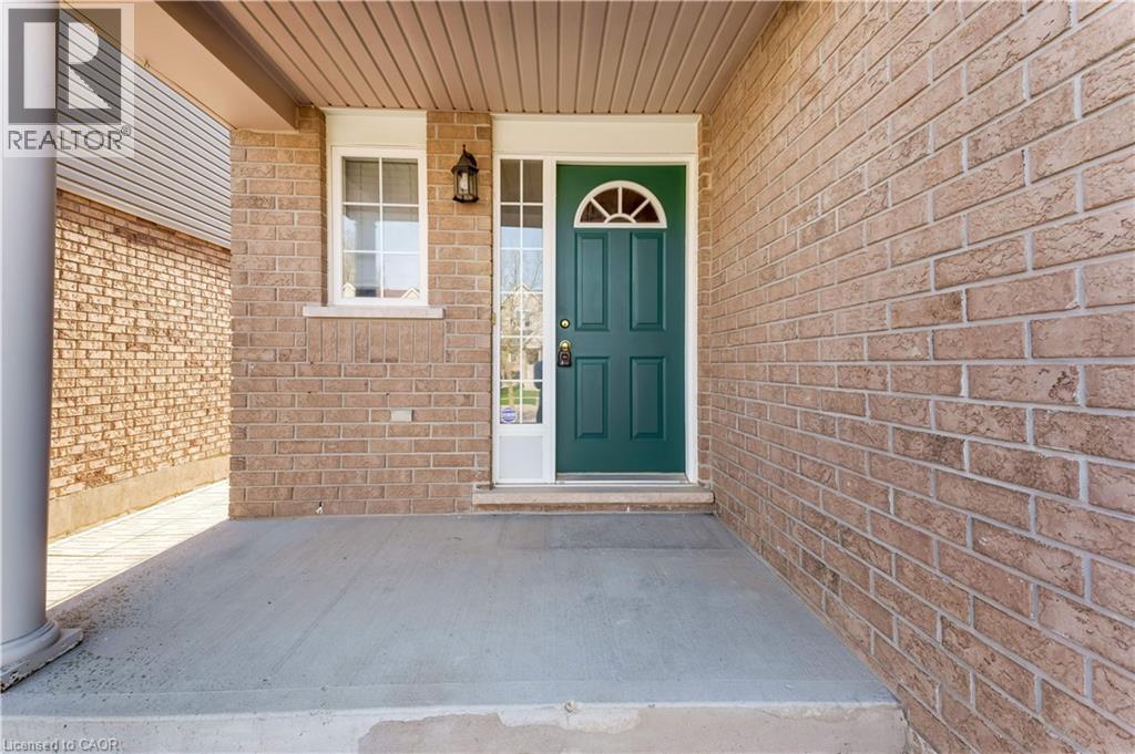 15 ISABELLA Street, Kitchener, Ontario, N2E4J9 — Photo 3