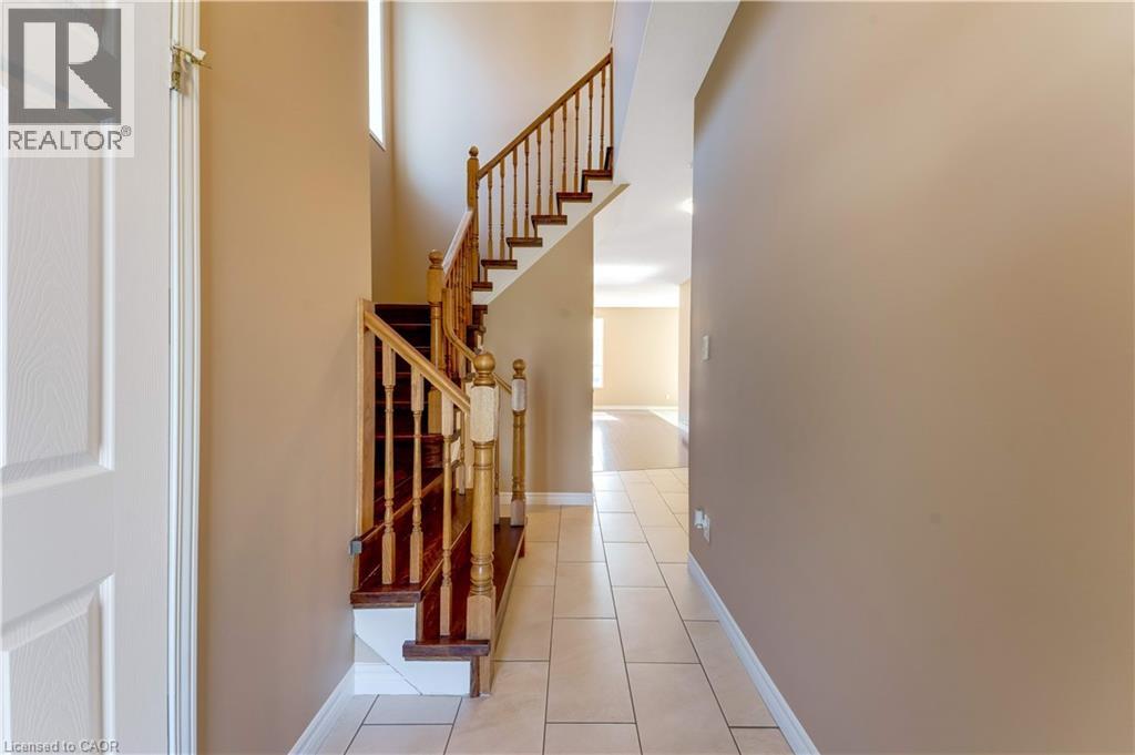 15 ISABELLA Street, Kitchener, Ontario, N2E4J9 — Photo 4