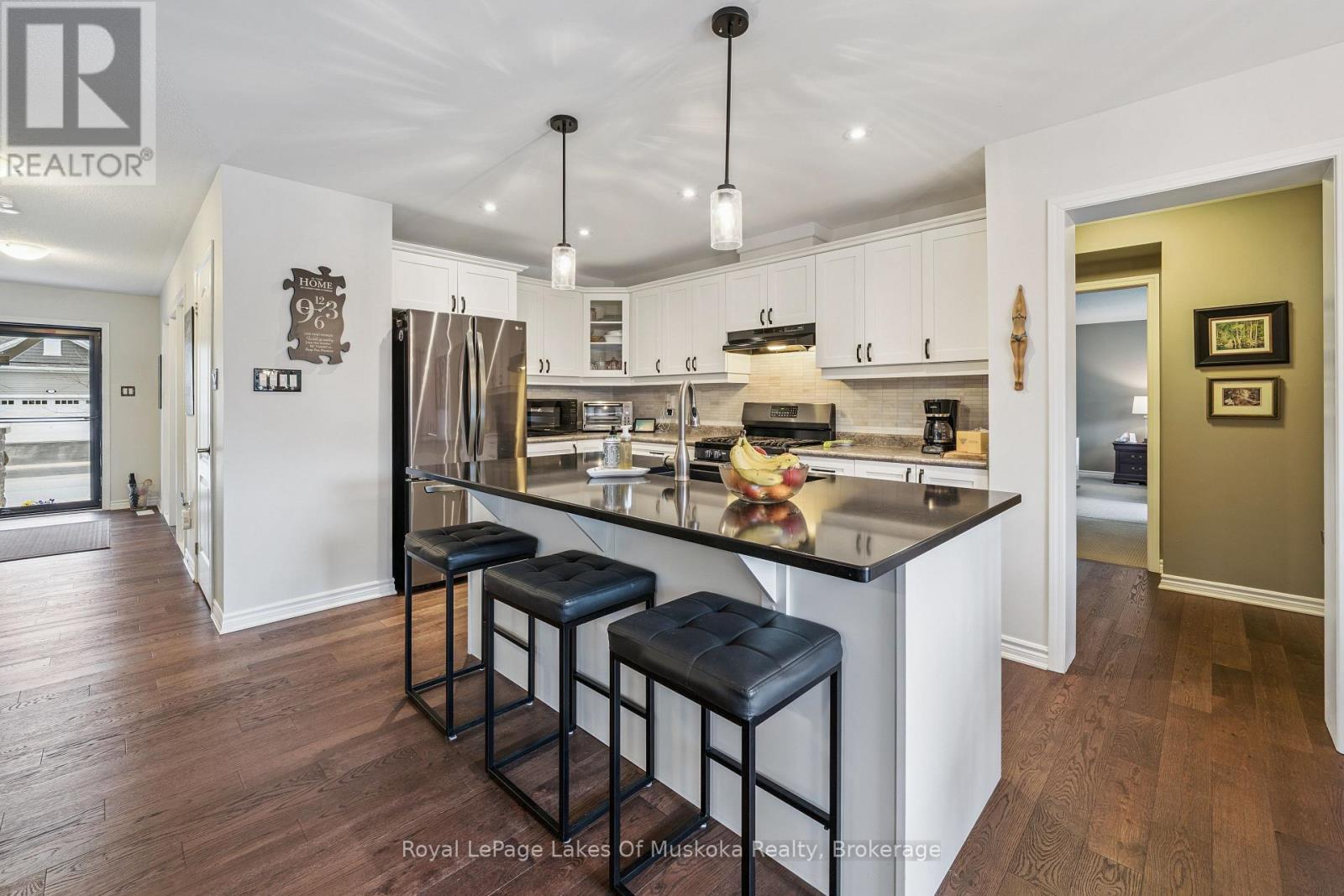 6 FAWNBROOK COURT - 16