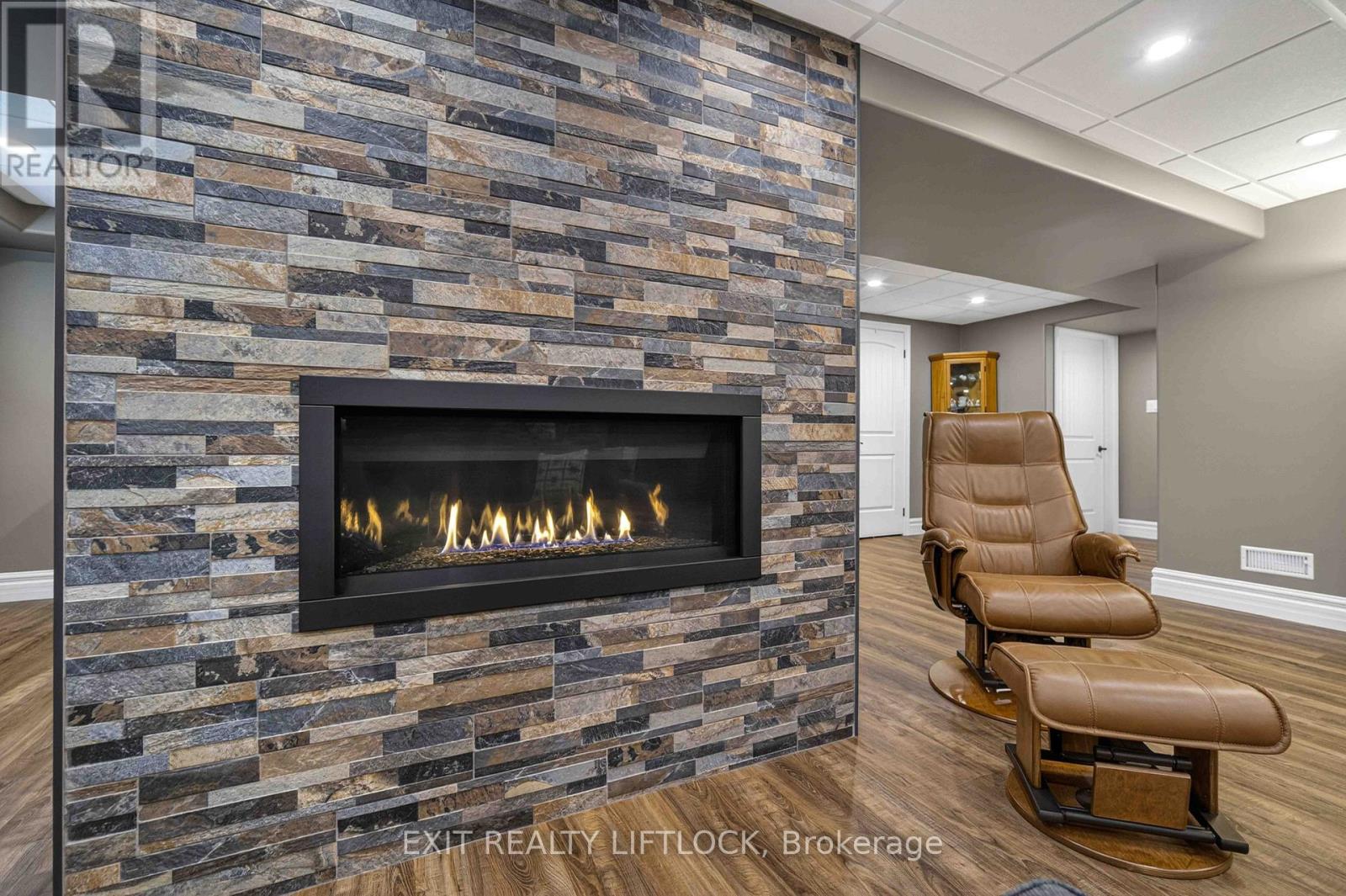 640 HERITAGE TRAIL - 28
