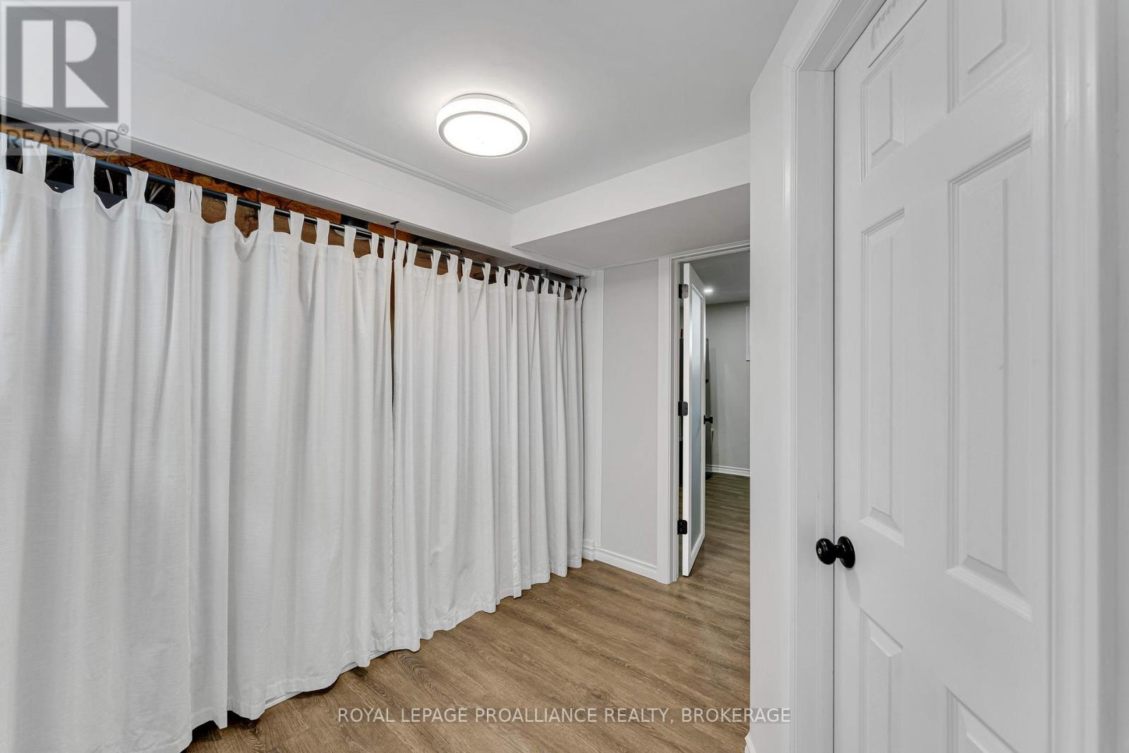 19 WESTDALE AVENUE - 20