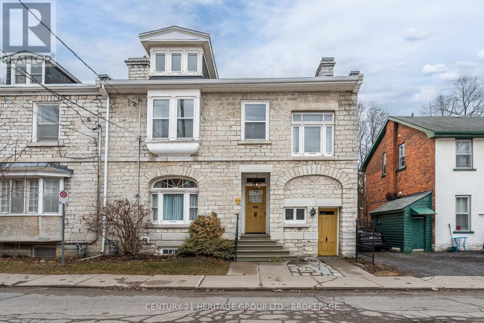 25 WELLINGTON STREET - Image 2