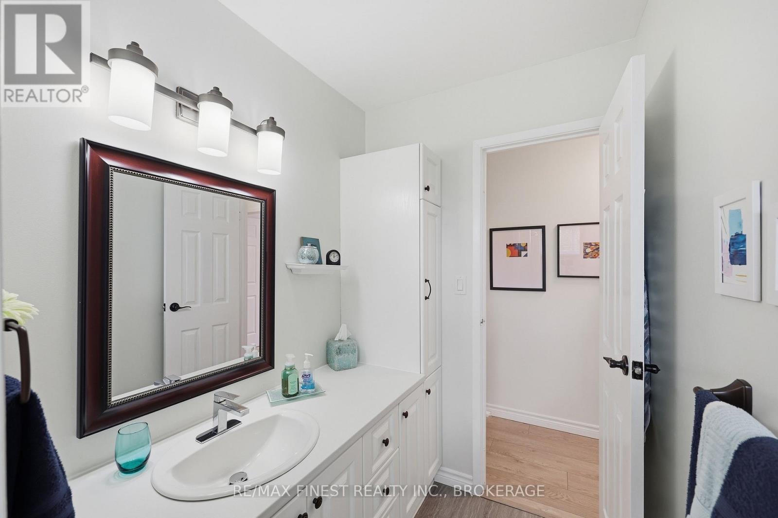 902 PEMBRIDGE CRESCENT — photo 26