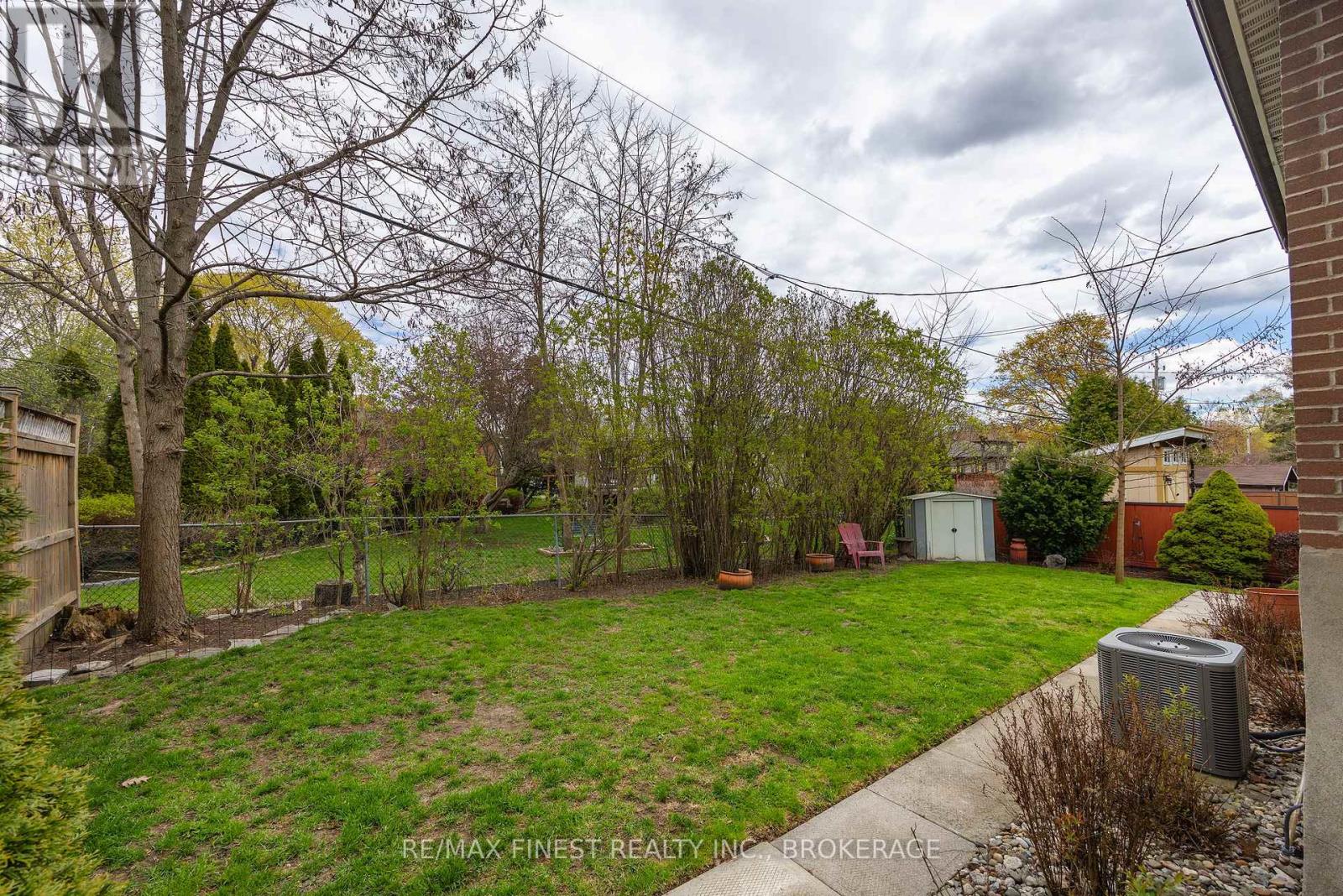 902 PEMBRIDGE CRESCENT — photo 45