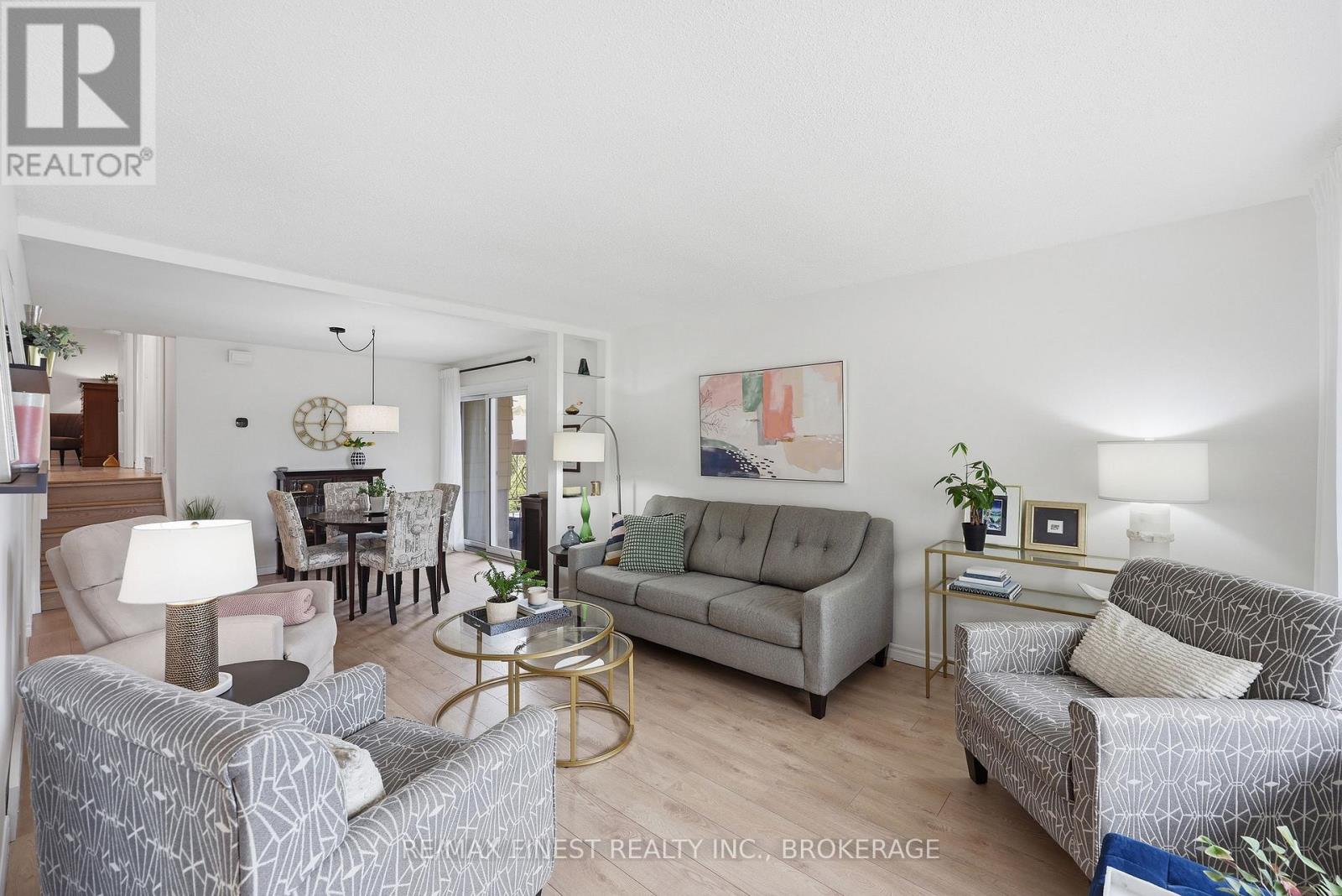 902 PEMBRIDGE CRESCENT — photo 8