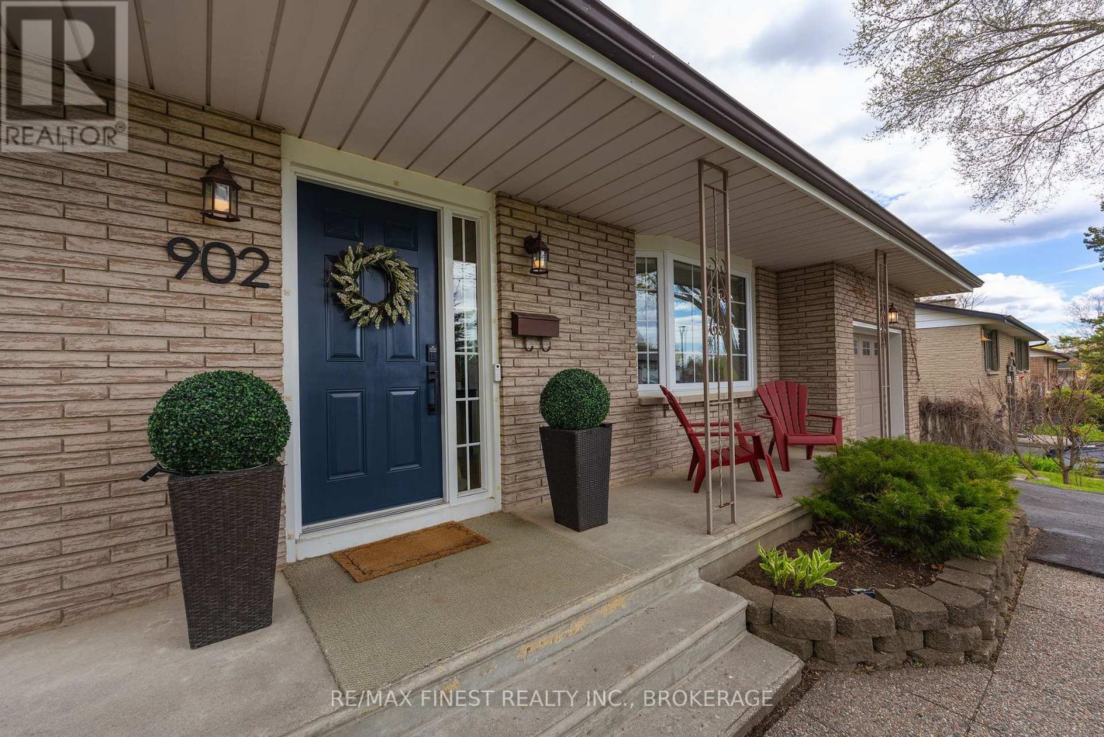 902 PEMBRIDGE CRESCENT - photo 5