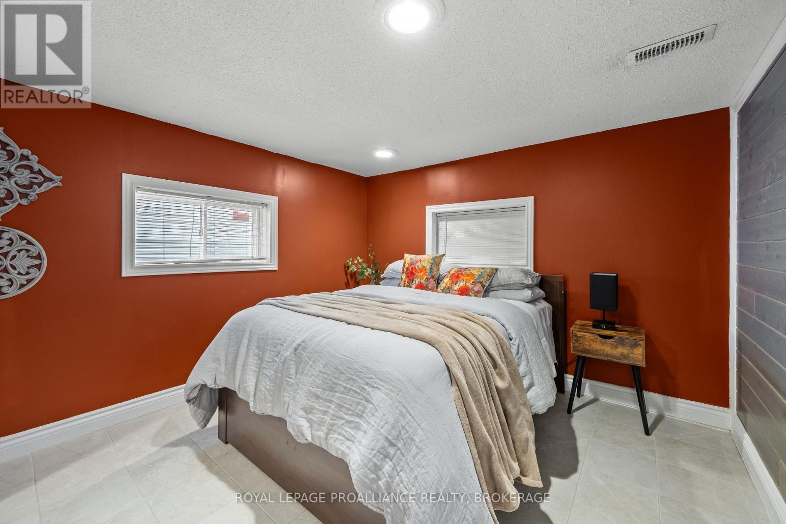 55 SHAW STREET - 29