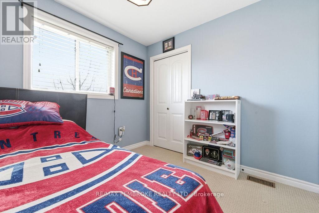 52 HIGHLAND PARK DRIVE — photo 20