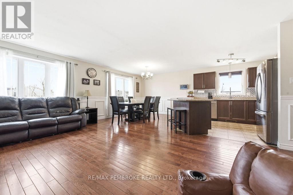 52 HIGHLAND PARK DRIVE — photo 12