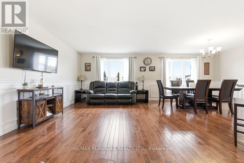 52 HIGHLAND PARK DRIVE — photo 15