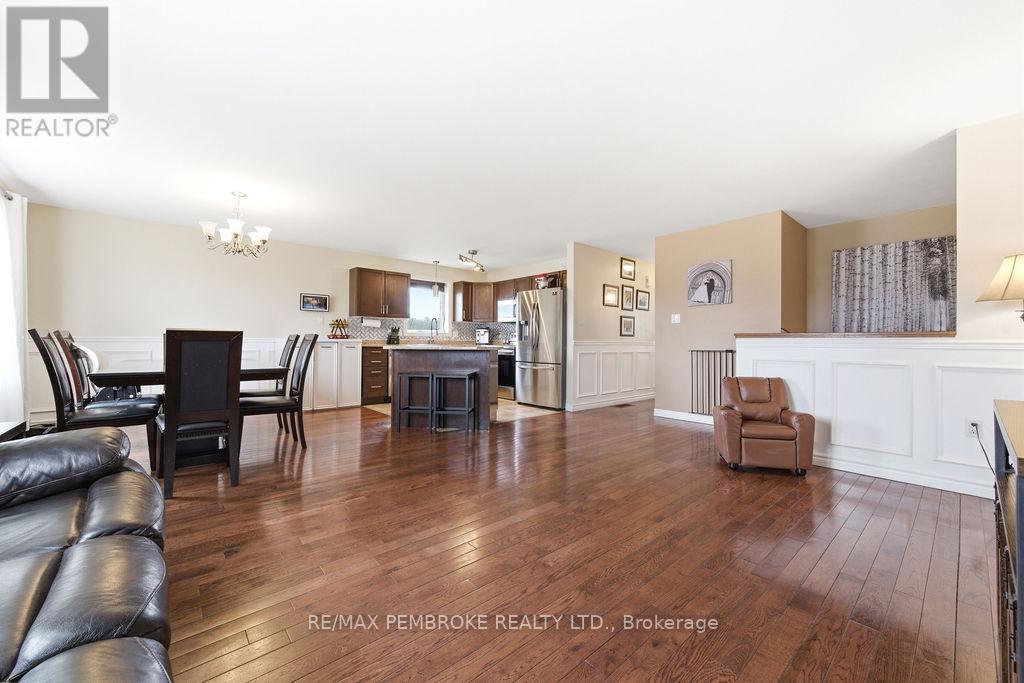 52 HIGHLAND PARK DRIVE — photo 13