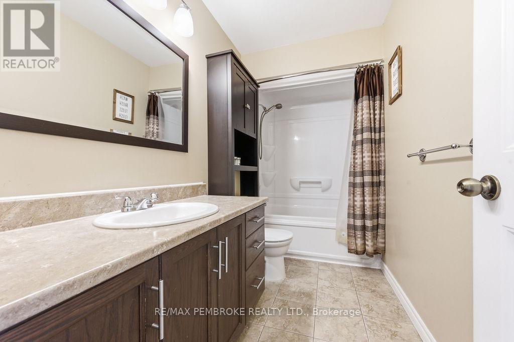 52 HIGHLAND PARK DRIVE — photo 25