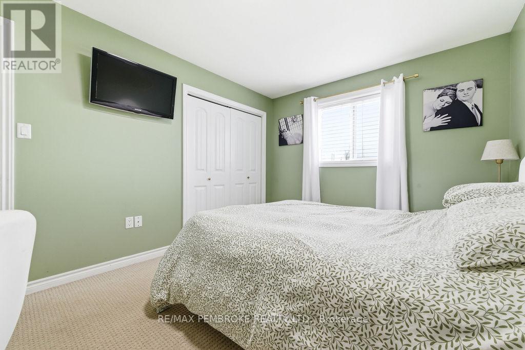 52 HIGHLAND PARK DRIVE — photo 23