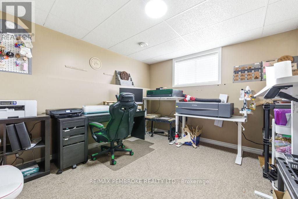 52 HIGHLAND PARK DRIVE — photo 37