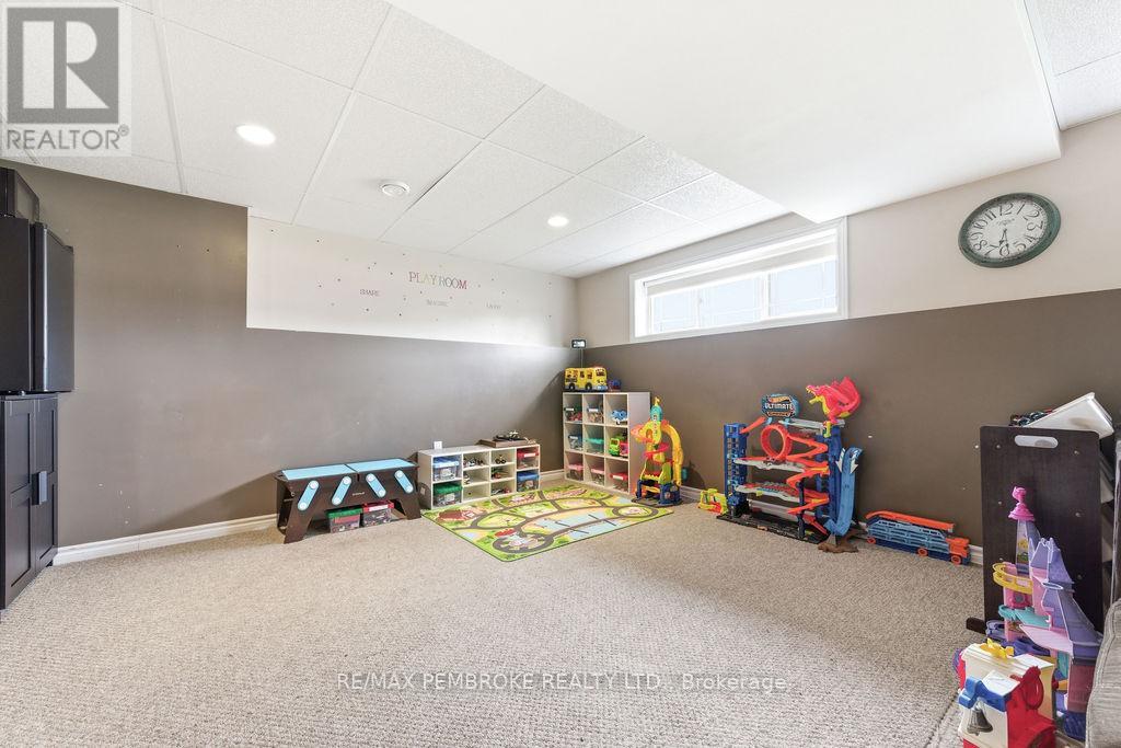 52 HIGHLAND PARK DRIVE — photo 33