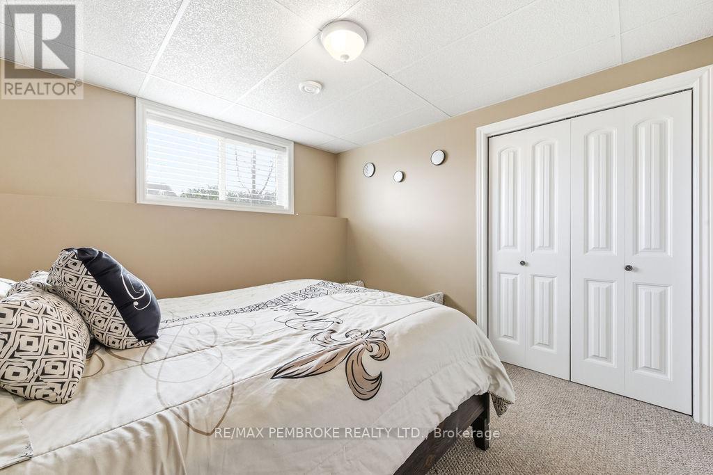 52 HIGHLAND PARK DRIVE — photo 36