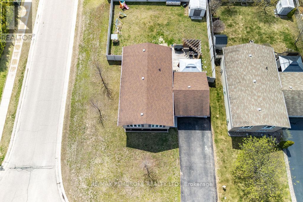 52 HIGHLAND PARK DRIVE — photo 47