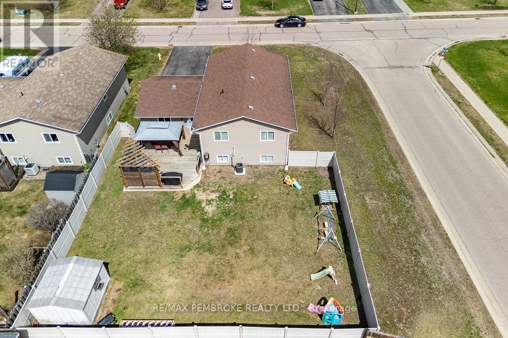 52 HIGHLAND PARK DRIVE — photo 46