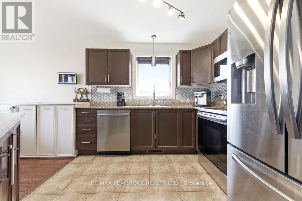 52 HIGHLAND PARK DRIVE — photo 8