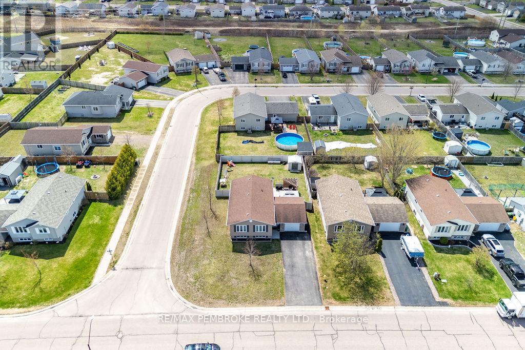 52 HIGHLAND PARK DRIVE — photo 48