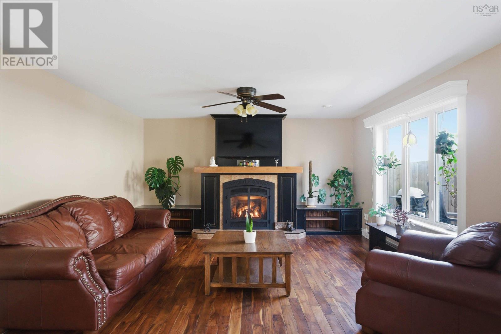 1853 Middle Road - 10