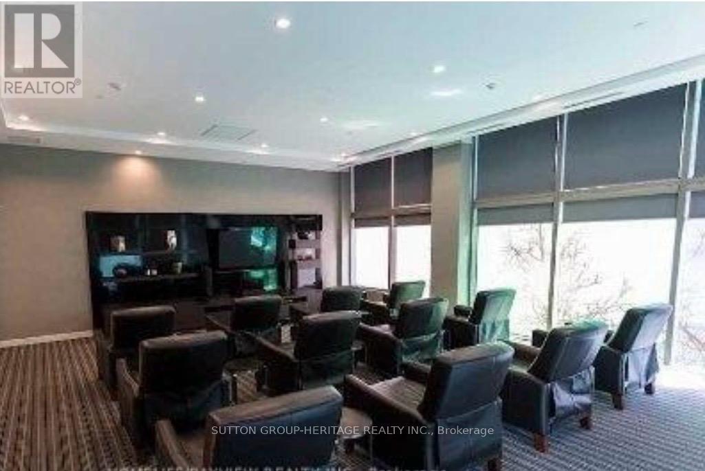 #610 37 GROSVENOR STREET - 29