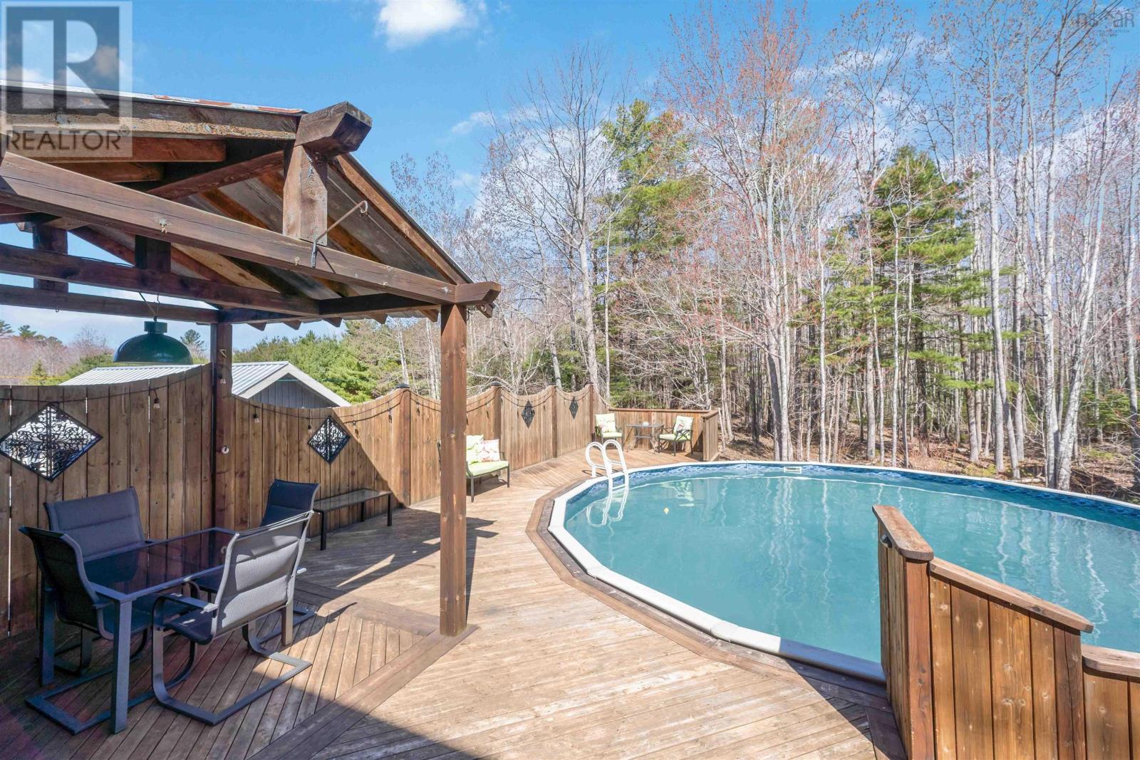 1853 Middle Road - 32