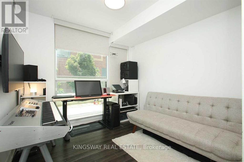 #210 68 GRANGEWAY AVENUE - 19