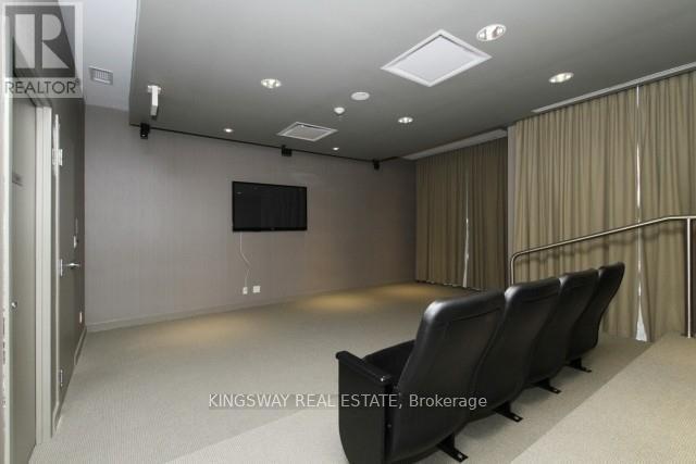 #210 68 GRANGEWAY AVENUE - 24