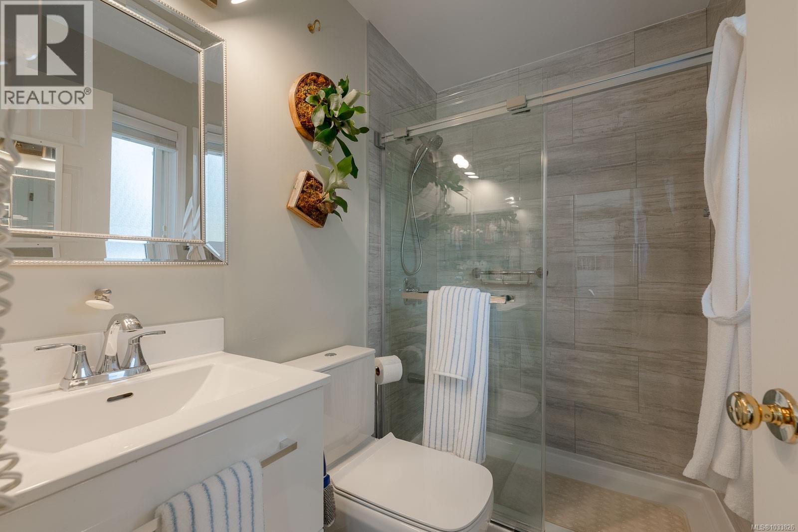 1345 Garrett Pl - 16