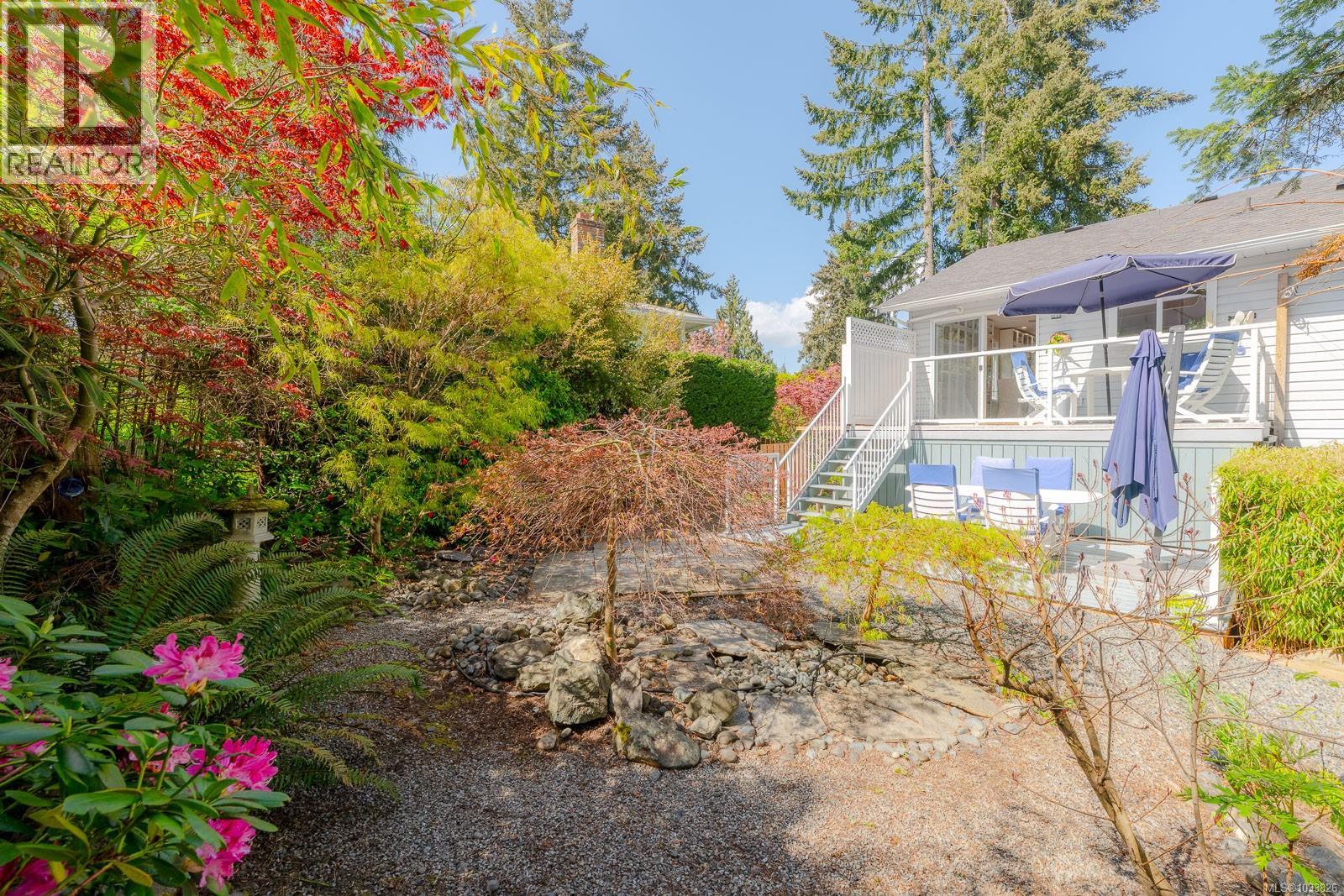 1345 Garrett Pl - 35