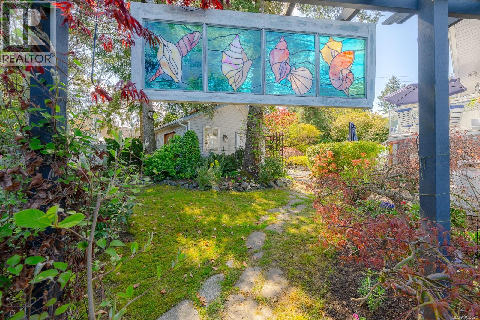 1345 Garrett Pl - 36