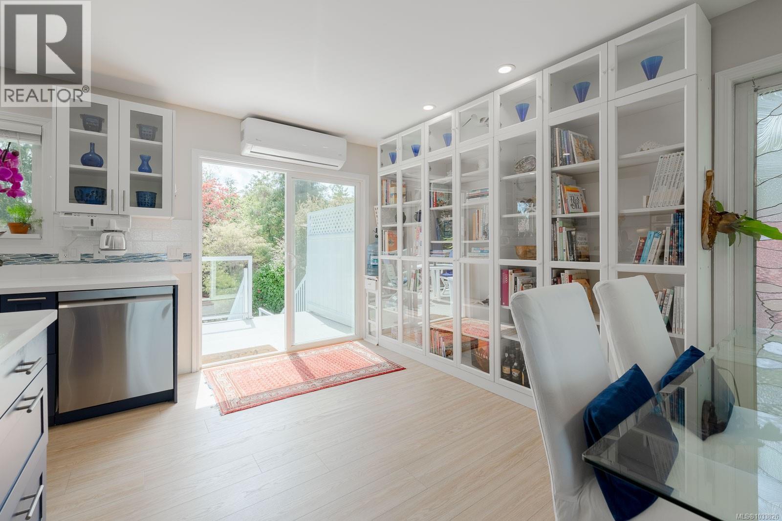 1345 Garrett Pl - 8